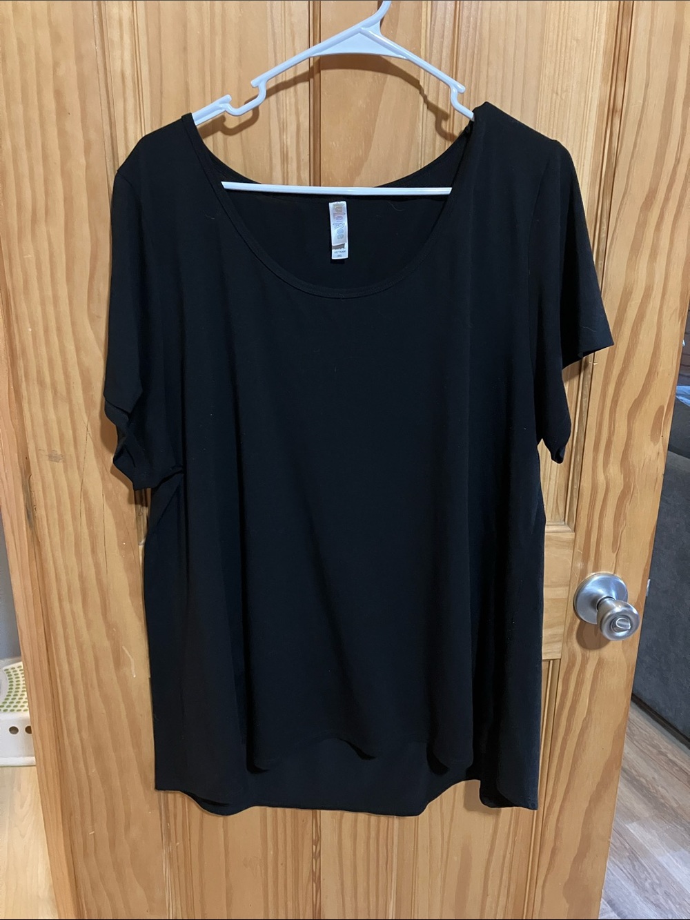 LulaRoe Women's Black Scoop Neck Short Sleeve Top